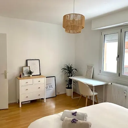 Cathedrale Apartment *
