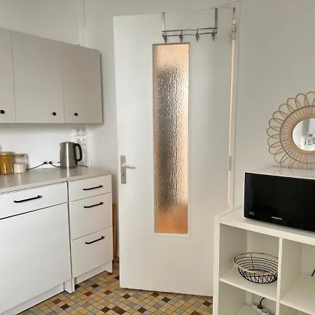 Cathedrale Apartment *